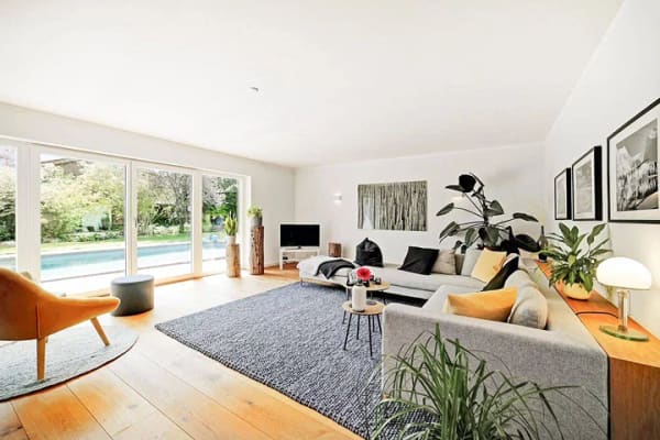 Immobilie in Egmating - Stilvoll modernisiertes Wohnhaus mit Außenpool, Saunahaus und attraktiver Kapitalanlage! - Bild 2