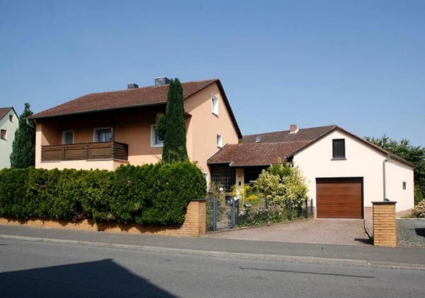 Immobilie in Großostheim - Viel Platz für Ihre Wohnträume – großzügiges Einfamilienhaus in begehrter Wohnlage von Großostheim - Bild 0