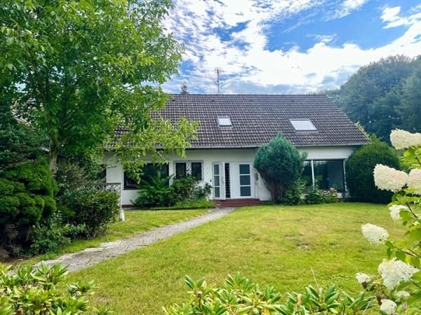 Immobilie in Burweg - Gemeinsam leben, Freiraum genießen - großzügiges Zuhause für mehrere Generationen - Bild 1
