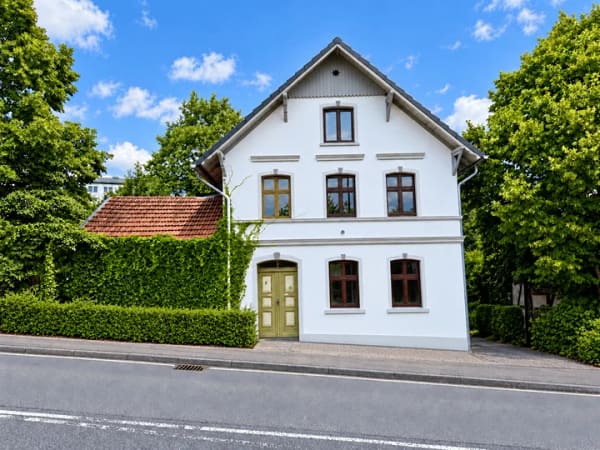 Immobilie in Meinerzhagen - 507 m² Grundstück, schöner Garten und viel Raum für eigene Ideen - Bild 0