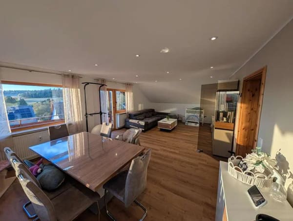 Immobilie in Dornstetten - Traumnote im DG! Komplett kernsanierte 4-Zimmer-Wohnung mit Panoramablick - Bild 1