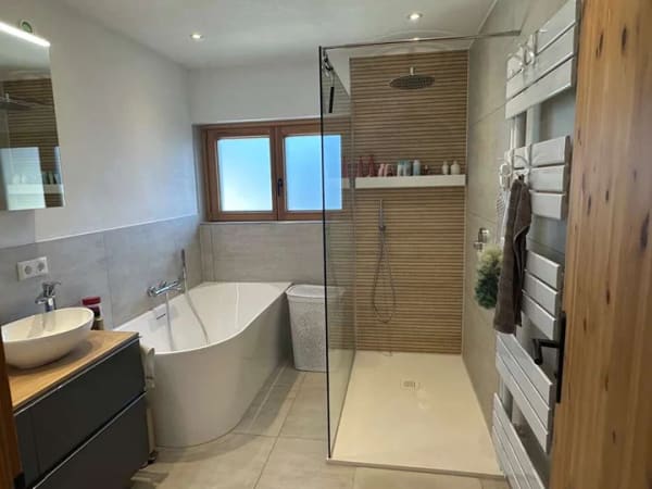 Immobilie in Dornstetten - Traumnote im DG! Komplett kernsanierte 4-Zimmer-Wohnung mit Panoramablick - Bild 2