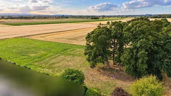 Immobilie in Garbsen - Für Macher: Reihenmittelhaus mit Keller in Feldrandlage in Altgarbsen - Bild 2