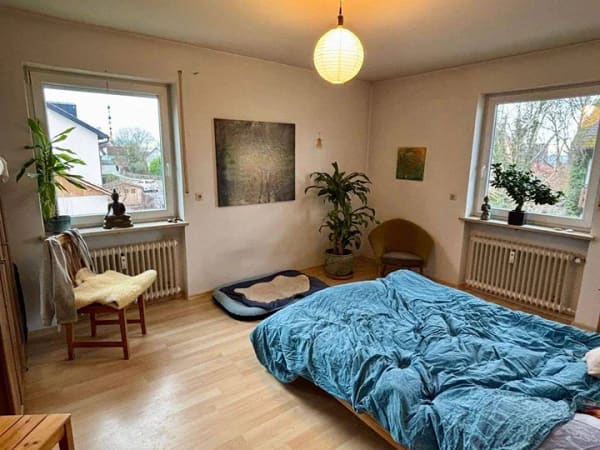 Immobilie in Vierkirchen - Großzügiges Zweifamilienhaus in herrlicher Wohnlage in Vierkirchen - Bild 3