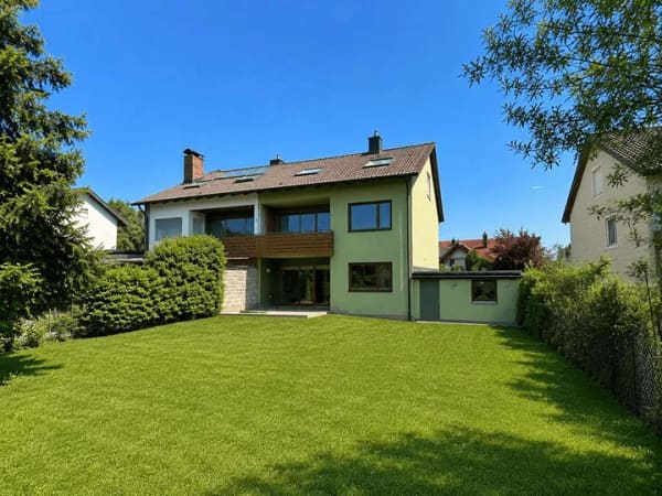 Immobilie in Schöngeising - Charmantes Mehrfamilienhaus mit Entwicklungspotenzial in ruhiger Wohnlage von Schöngeising - Bild 2