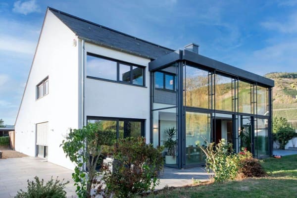 Immobilie in Longuich - Architektur trifft Lebenskunst - außergewöhnliche Villa in Top Lage in Longuich/Riol - Bild 1