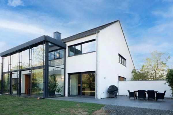 Immobilie in Longuich - Architektur trifft Lebenskunst - außergewöhnliche Villa in Top Lage in Longuich/Riol - Bild 2