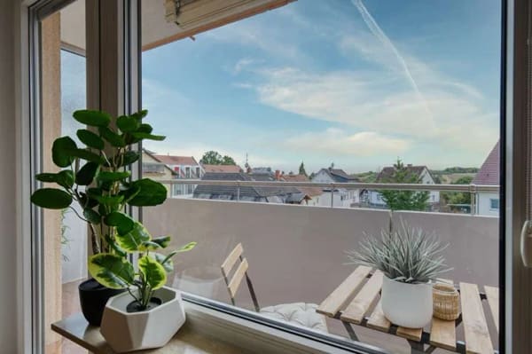 Immobilie in Bad Soden - Bad Soden Neuenhain: umfangreich renovierte 3 Zimmer auf 78,00 m2, Südbalkon, und TG Stellplatz - Bild 0