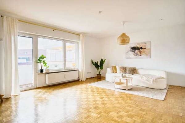 Immobilie in Bad Soden - Bad Soden Neuenhain: umfangreich renovierte 3 Zimmer auf 78,00 m2, Südbalkon, und TG Stellplatz - Bild 1