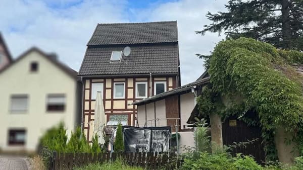 Immobilie in Eschershausen - Charme von gestern, großzügiges Fachwerkhaus mit Potenzial von heute - Bild 0