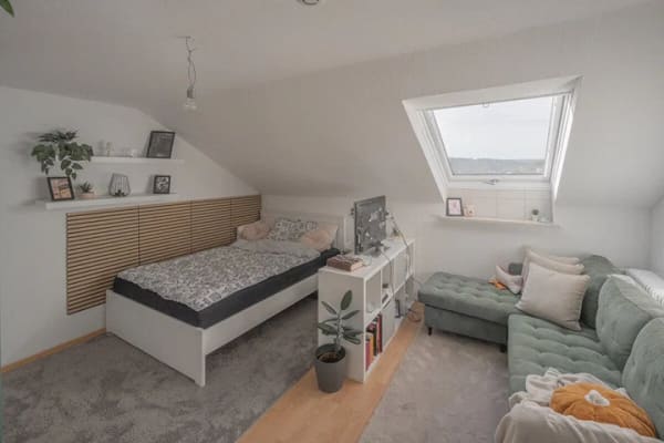 Immobilie in Bräunlingen - 3-Zimmer-Dachgeschosswohnung - Modernes Wohnen mit viel Licht - Bild 2