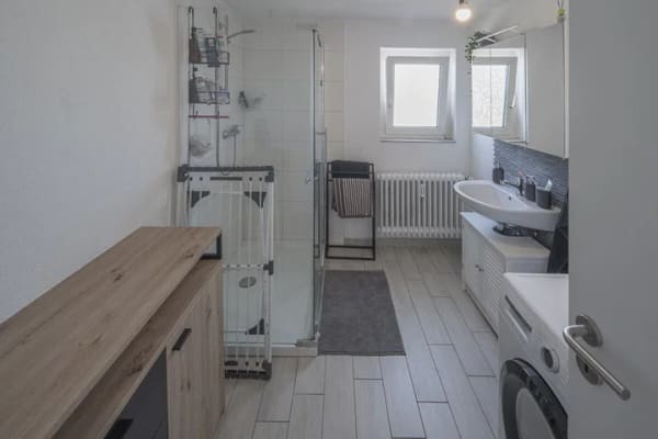 Immobilie in Bräunlingen - 3-Zimmer-Dachgeschosswohnung - Modernes Wohnen mit viel Licht - Bild 4