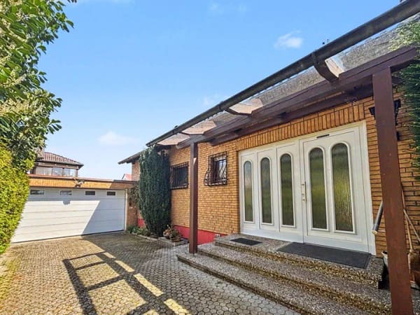 Immobilie in Altenriet - Freistehendes Haus mit Einliegerwohnung und Dachstudio in Altenriet - ruhig gelegen & vielseitig - Bild 2