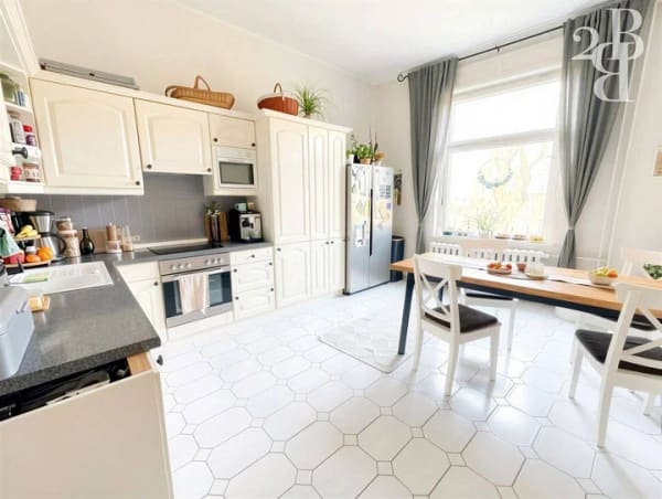 Immobilie in Biederitz - Drei Wohneinheiten, eine Scheune, ein Innenhof - Anwesen auf ca. 2.350 m² bei Magdeburg - Bild 2