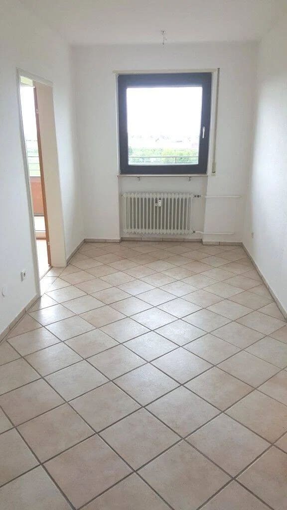 Immobilie in Ilvesheim - 4 ZKB - Balkon, Fahrstuhl und Garage ! - Bild 4