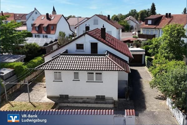 Immobilie in Sachsenheim - Einfamilienhaus freistehend in Sachsenheim - Bild 0