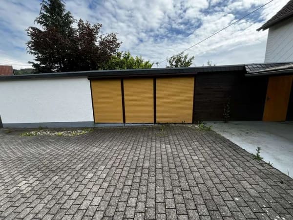 Immobilie in Schotten - Sofort bezugsfrei! Gepflegtes Einfamilienhaus mit viel Platz und Nebengebäuden - Bild 2