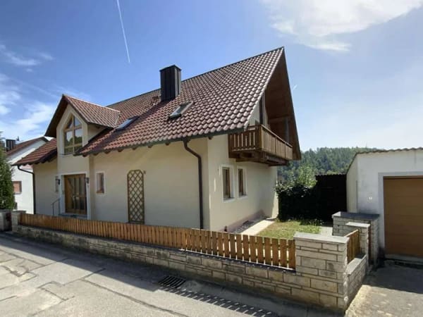 Immobilie in Schmidmühlen - Einziehen ohne Renovierungsstress! -Ideal als Mehrgenerationenhaus- - Bild 1