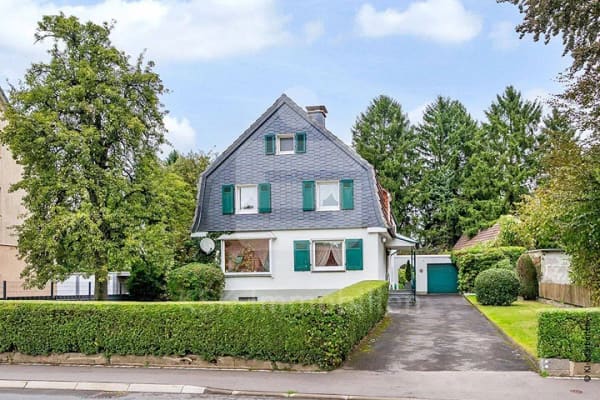 Immobilie in Leichlingen - Historisches Einfamilienhaus mit großem Grundstück und viel Potenzial! - Bild 0