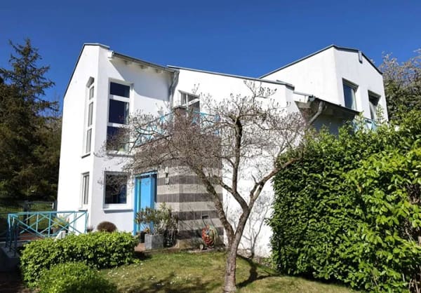 Immobilie in Weisenheim am Berg - Architektenhaus mit großem Grundstück und vielen Nutzungsmöglichkeiten  in begehrter Wohnlage - Bild 2
