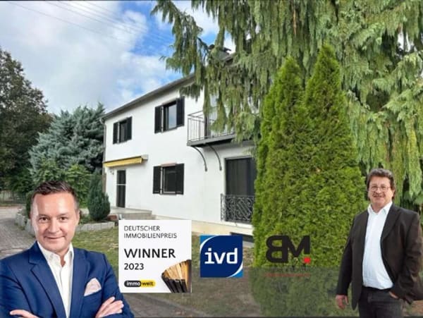 Immobilie in Affing - Ein-/Zweifamilienhaus in Aulzhausen -kompakter Garten und Einzelgarage mit Carport- - Bild 0