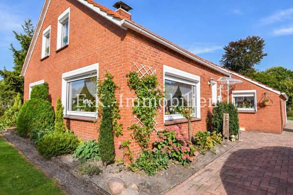 Immobilie in Rhauderfehn - * Einfamilienhaus mit Potenzial * 
gepflegtes Grundstück - Bild 2