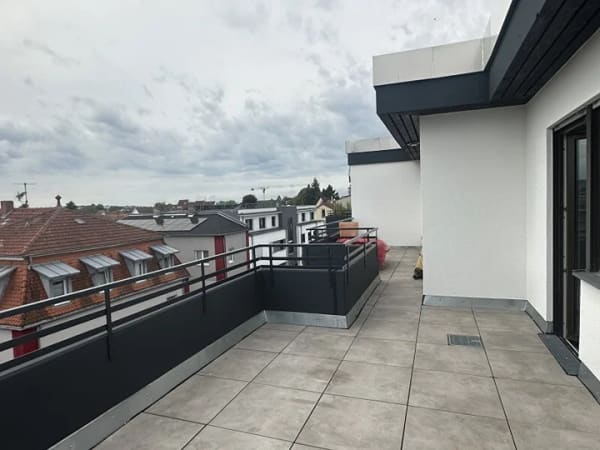 Immobilie in Walldorf - Walldorf: 3 ZKB, Penthouse, Blick über die Stadt, zentral, Video,  FREI, keine K-Prov - Bild 3