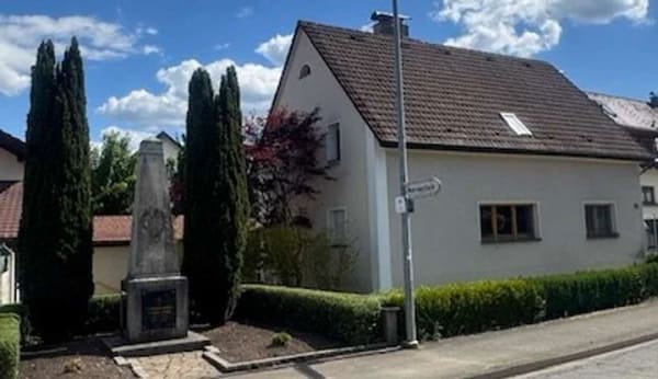 Immobilie in Hohentengen am Hochrhein - Viel Platz für die Familie im gepflegten Haus in Hohentengen am Hochrhein - Bild 1