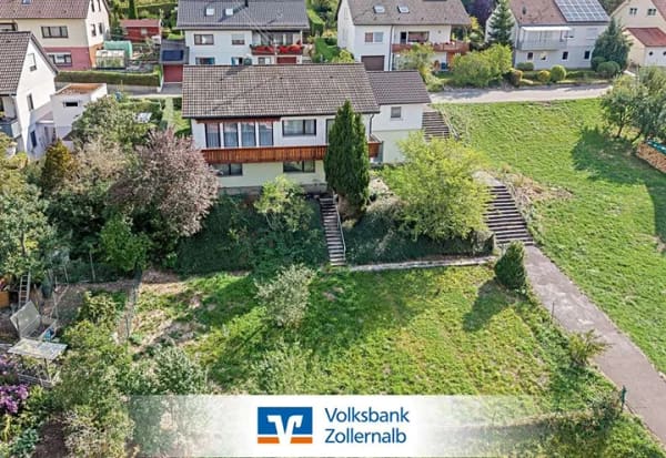 Immobilie in Meßstetten - Bungalowgefühl mit Einliegerwohnung und Naturblick - Bild 0