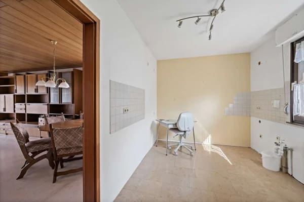 Immobilie in Meßstetten - Bungalowgefühl mit Einliegerwohnung und Naturblick - Bild 4