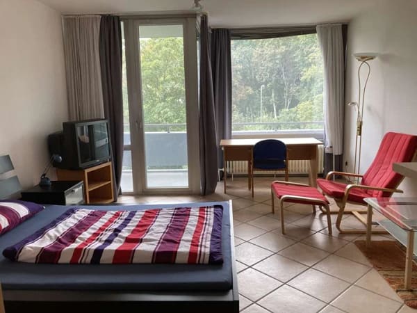 Immobilie in Eschborn - Eschborn-Süd: Große 3 Zimmer Wohnung mit Balkon! - Bild 4