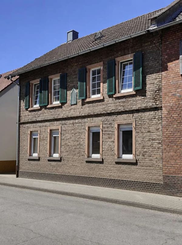 Immobilie in Großkrotzenburg - ***Historisches Wohnhaus mit Entwicklungsmöglichkeiten im Ortskern*** - Bild 2