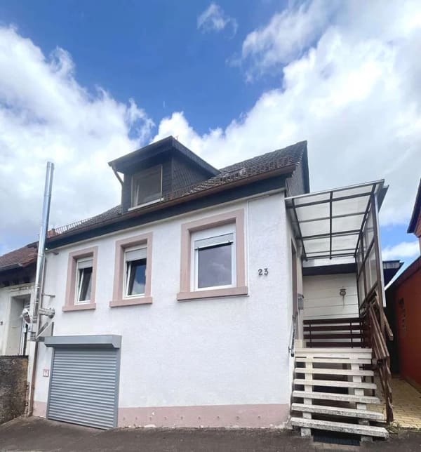 Immobilie in Rammelsbach - Zuhause mit Ausblick, Garten & Terrasse - Bild 1