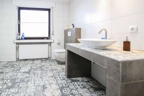 Immobilie in Nieheim - Großzügiges Einfamilienhaus mit Schwimmbad, Sauna, PV Anlage und erlaubter Pferdehaltung in Nieheim - Bild 3
