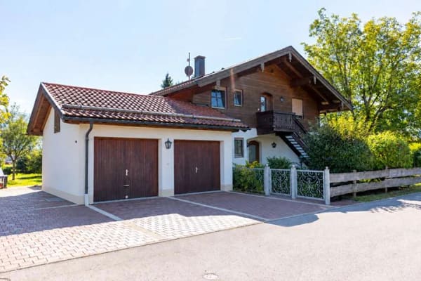 Immobilie in Oberaudorf - Top-gepflegtes 3-Familien-Haus im Inntal mit Kaiserblick - Bild 0