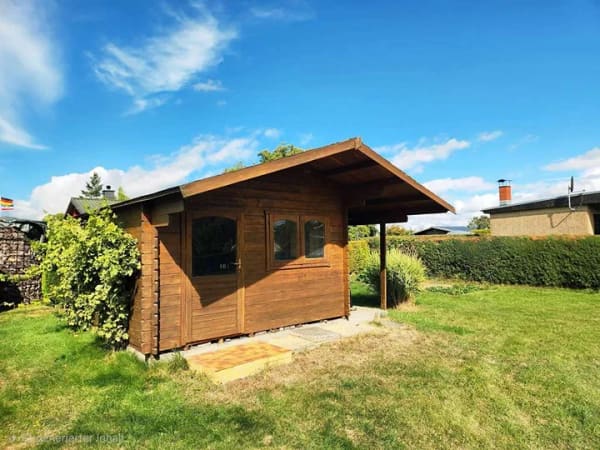 Immobilie in Saal - Modernisiertes Ferienhaus  am Feld mit Kaminfeuer und Ostseenähe - Bild 2