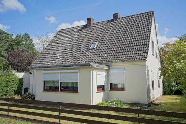 Immobilie in Beverstedt - Volksbank Immobilien:
Charmantes Siedlungshaus mit herrlich großem Grundstück in besonderer Lage - Bild 1