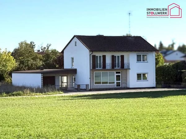 Immobilie in Haiming - Potenzielles Zweifamilienhaus im Grünen mit großem Garten, Garage & ehem. Friseursalon - Bild 0