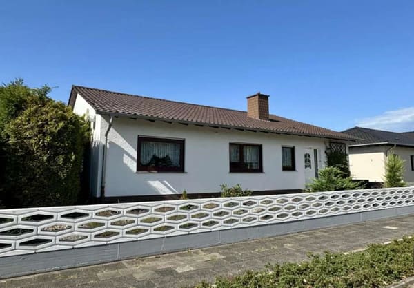 Immobilie in Rheinzabern - Geräumiger Bungalow in Rheinzabern mit großer Terrasse und Garten
 - Bild 1