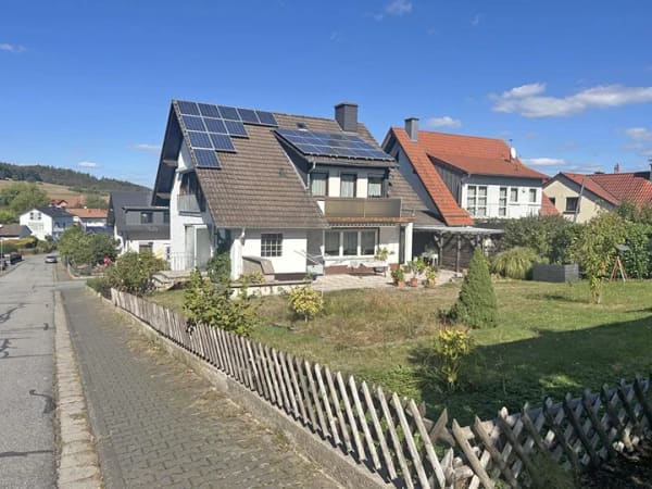 Immobilie in Reichelsheim (Odenwald) - 1-2 Familienhaus in ruhiger Lage von 64385 Reichelsheim - Viel Platz für große und kleine Familien - Bild 4