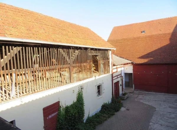 Immobilie in Scheßlitz - SCHEßLITZ: ÄLTERES WOHN-GESCHÄFTSHAUS ZUM KOMPLETT-RENOVIEREN AUF 1175m2 FÜR 329.000,-EURO - Bild 2
