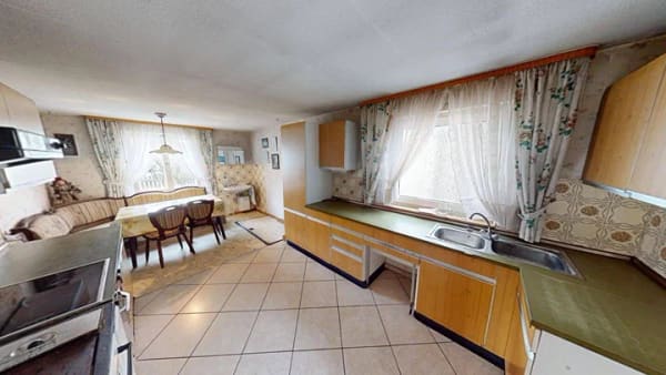 Immobilie in Veitsbronn - Charmantes Bauernhaus mit vielseitigem Potenzial, großzügigen Scheunen und Garagen - Bild 3