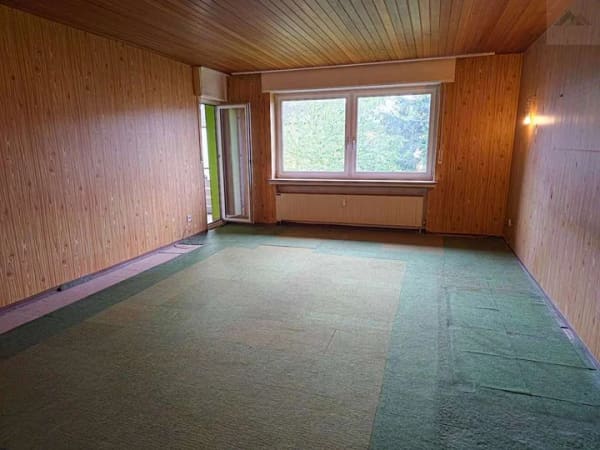 Immobilie in Tönisvorst - Viel Raum für Ihre Ideen – 4-Zimmer-Wohnung mit Gestaltungspotenzial in Vorst - Bild 0