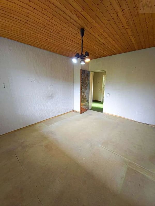 Immobilie in Tönisvorst - Viel Raum für Ihre Ideen – 4-Zimmer-Wohnung mit Gestaltungspotenzial in Vorst - Bild 3