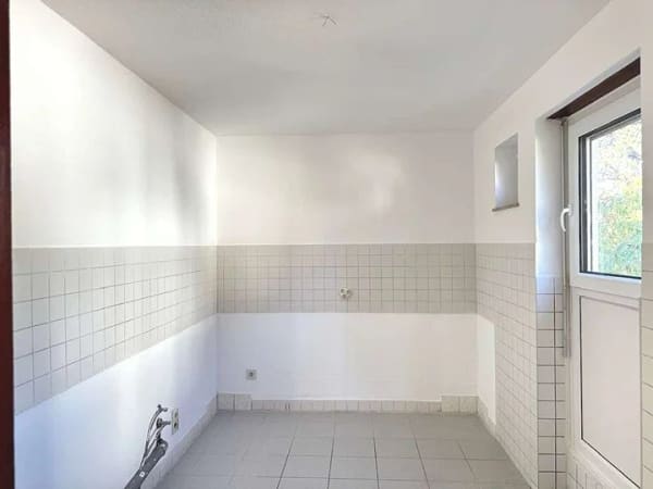 Immobilie in Sindelfingen - +++RUHIGE, CITYNAHE LAGE+++LAMINAT & FLIESEN+++BALKON+++GARAGENBOX BEI BEDARF+++HMS+++ETC.+++FREI+++ - Bild 4