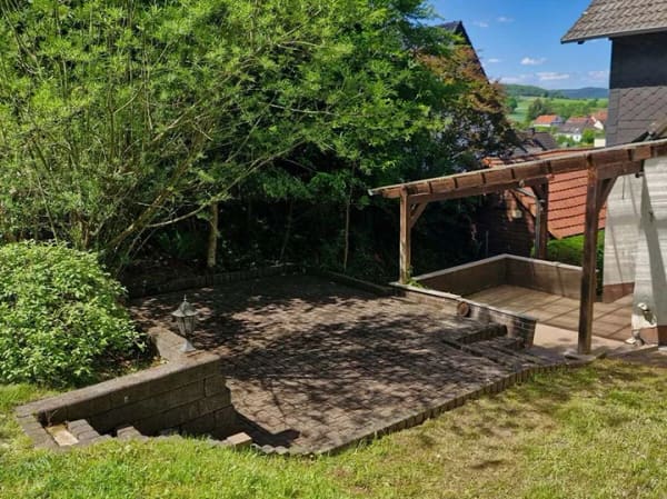 Immobilie in Münchhausen - Einfamilienhaus mit Freiraum und viel Potenzial in Münchhausen - Bild 2