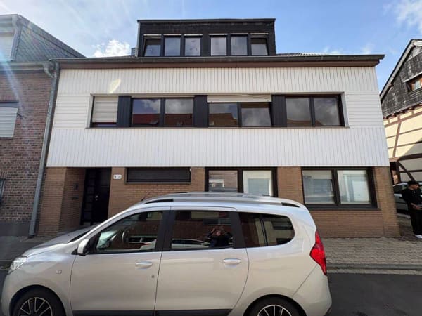 Immobilie in Düren - Ideal für Handwerker und Sanierer - 2 Wohneinheiten, 224 m² WFL in bester Lage von Gürzenich - Bild 0