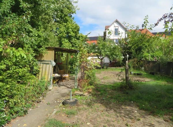Immobilie in Bamberg - BAMBERG-OST NÄHE ST.HEINRICH: GROSSES STADTHAUS+GARAGE ZUM RENOVIEREN AUF ca.571m2 FÜR 395.000,-EURO - Bild 2