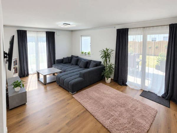 Immobilie in Stephansposching - Sofort freie 3-Zimmer-Gartenwohnung mit Terrasse, Fußbodenheizung und stufenlosem Zugang - Bild 0