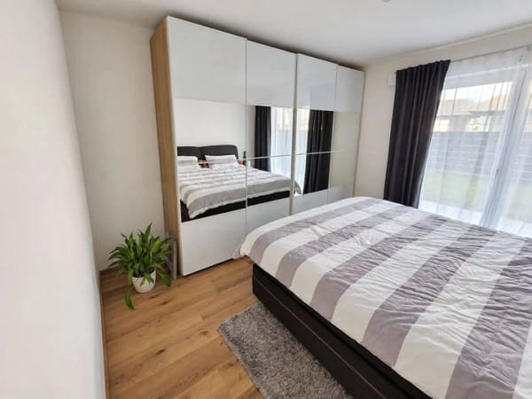 Immobilie in Stephansposching - Sofort freie 3-Zimmer-Gartenwohnung mit Terrasse, Fußbodenheizung und stufenlosem Zugang - Bild 4